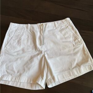 Vineyard Vines Women's Classic White Shorts
